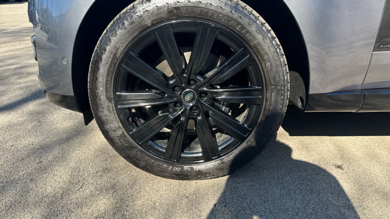 Land Rover Range Rover 3.0 D300 Autobiography 4dr Auto Diesel Estate